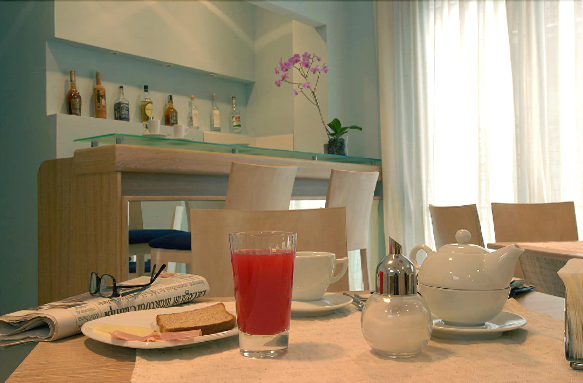 Hotel Chiaraluna Чивитанова Марке Екстериор снимка